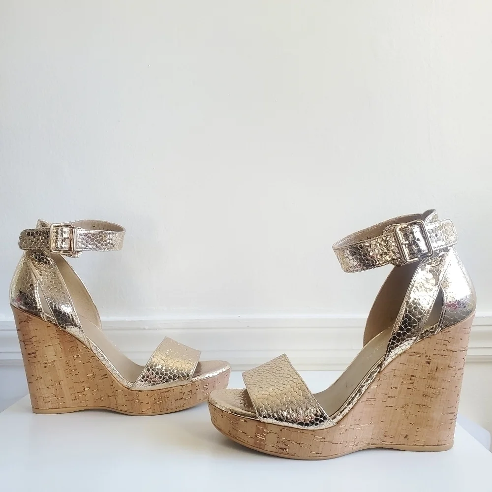 New Stuart Weitzman Twofer Gold Python Platform Cork Wedge Size 9 - Picture 7 of 13